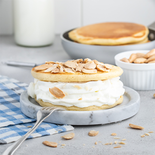 Schneller Protein Pancake Bienenstich