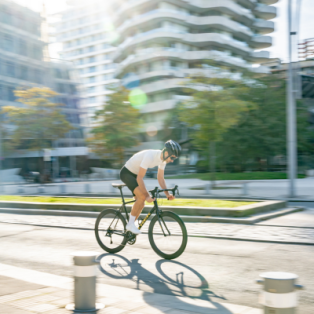 Richtig trinken beim Training für Muskelaufbau & Co. – so geht’s