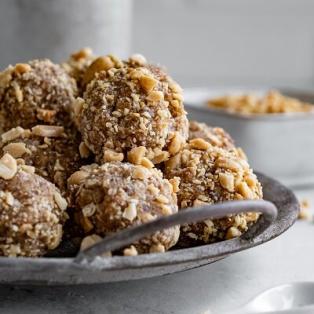 Energy Peanut Balls