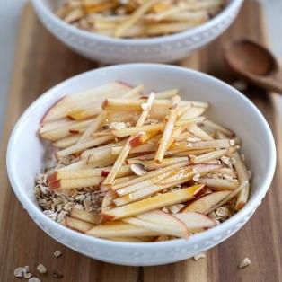 Hüttenkäse Frühstück mit Crunch