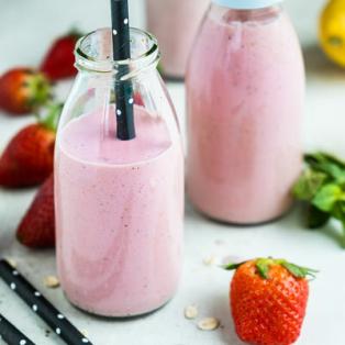 Protein Erdbeer Smoothie