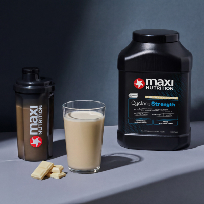 maxinutrition-cyclone-strength-whey-protein-white-chocolate-flavour