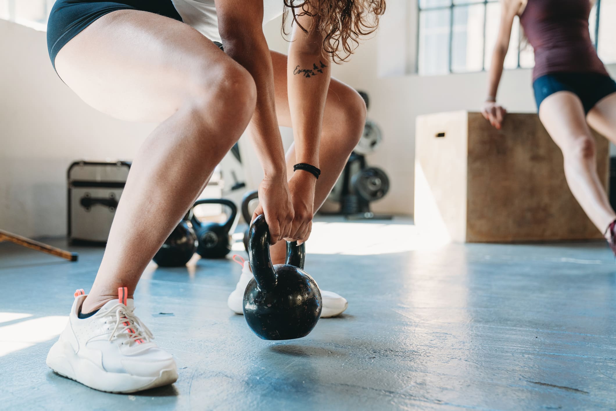 Sportler bei einer HIIT-Übung 