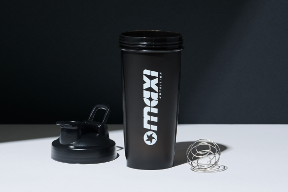 maxinutrition-shaker-schwarz-mit-logo-700ml-mood