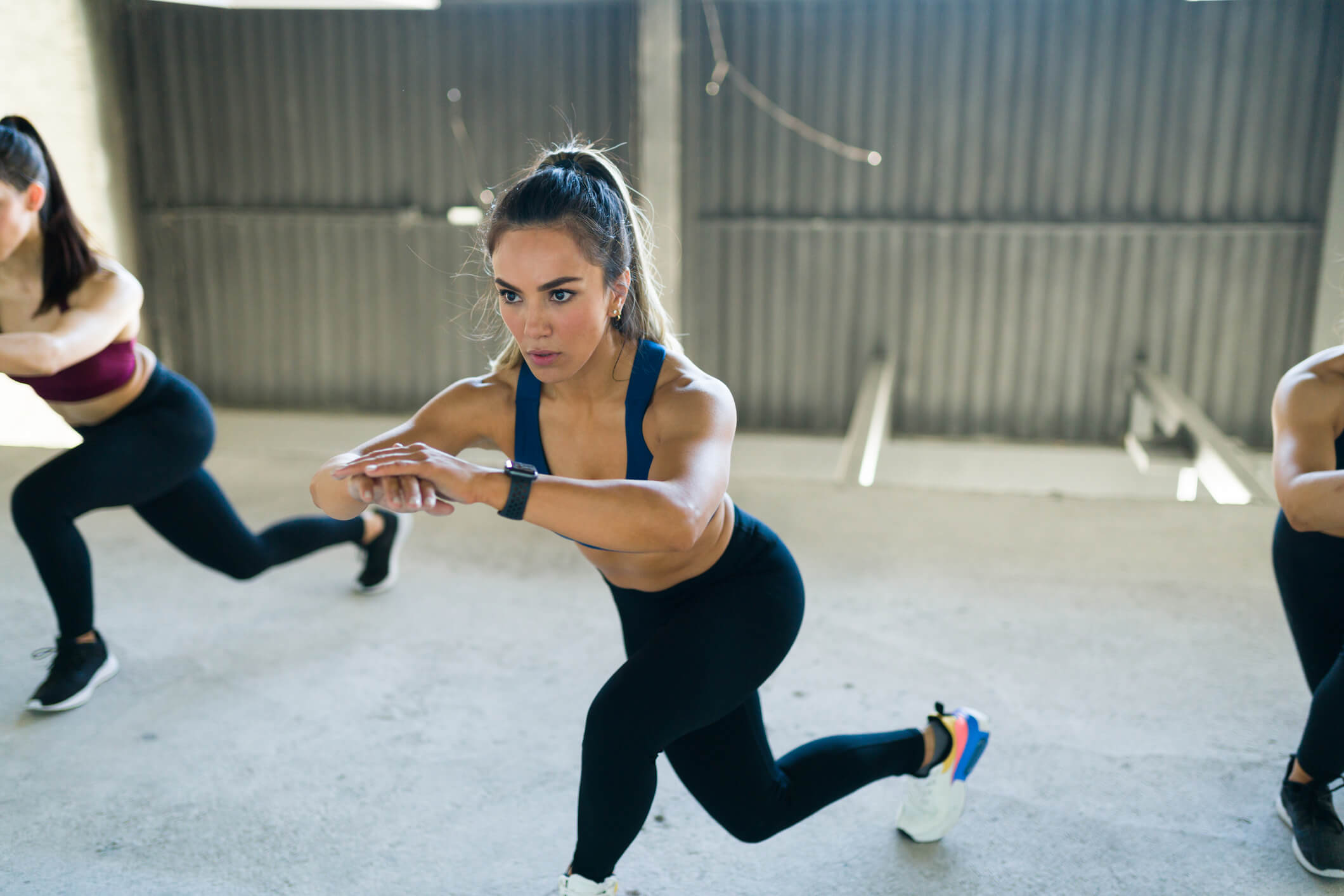 maxinutrition-warum-nehme-ich-nicht-ab-frau-beim-sport
