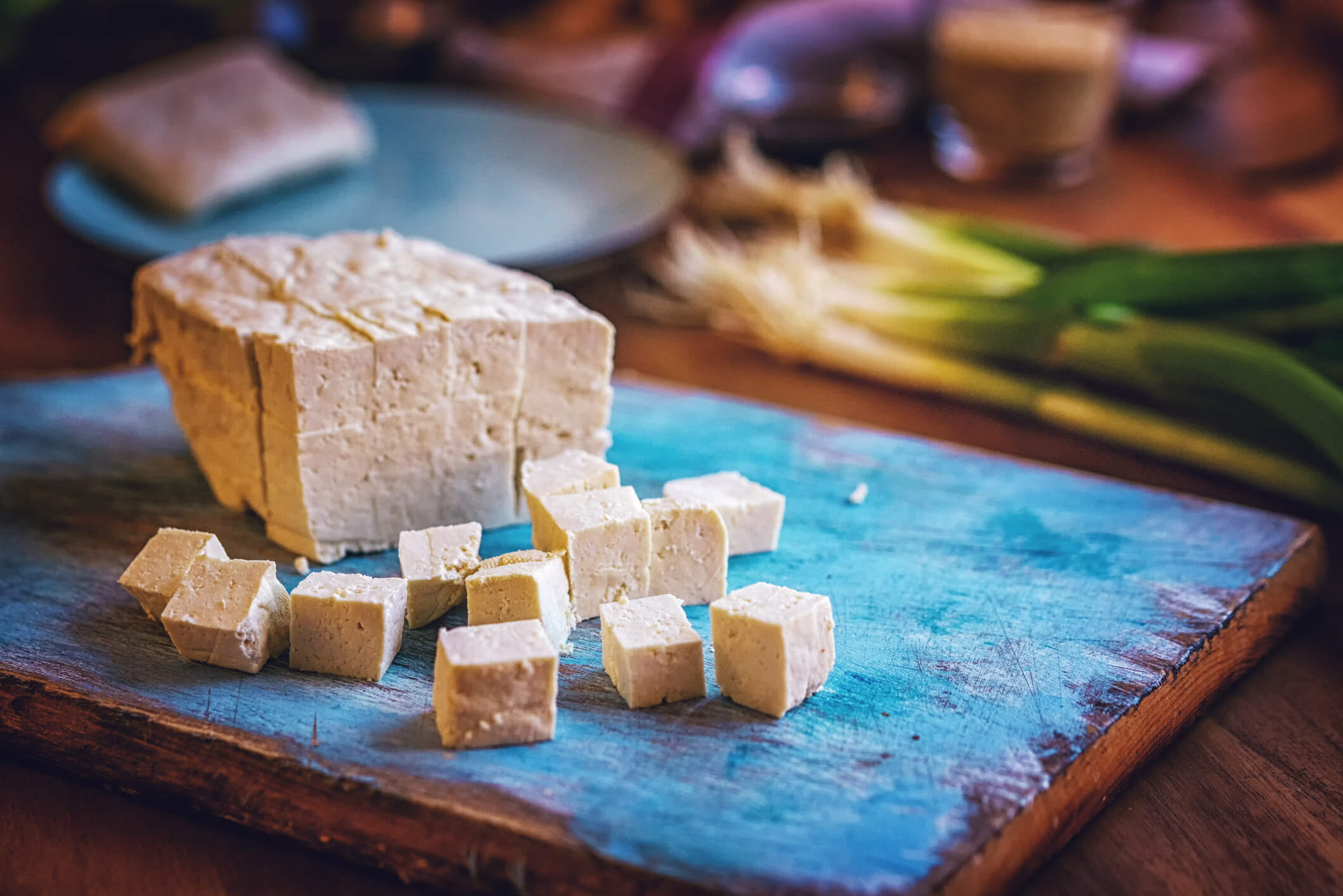 maxinutrition mood food - Tofublock auf Brettchen