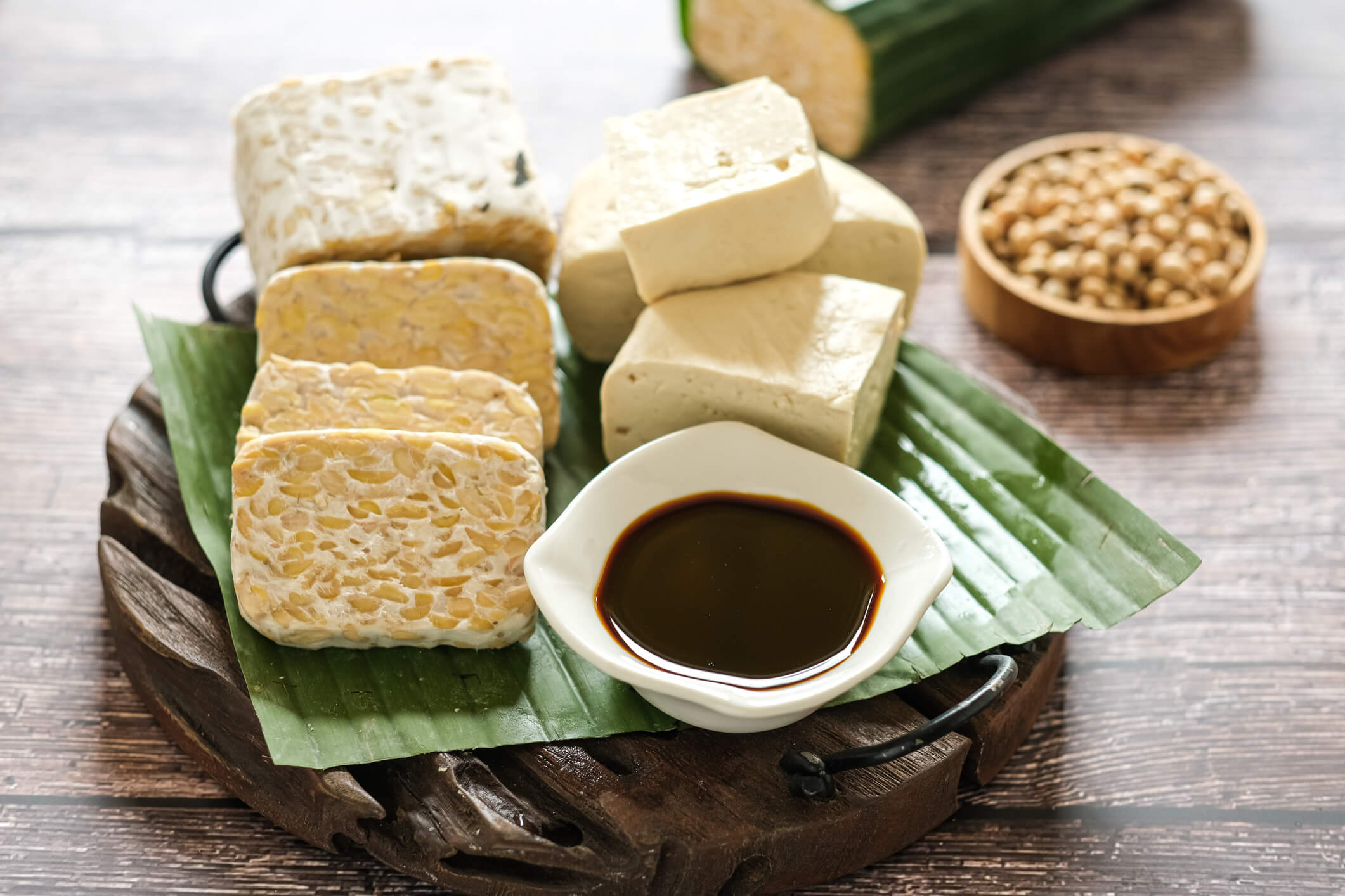 maxinutrition_vegane_ernährung__so_startest_du_ein_pflanzliches_leben_tofu_und_sojasauce